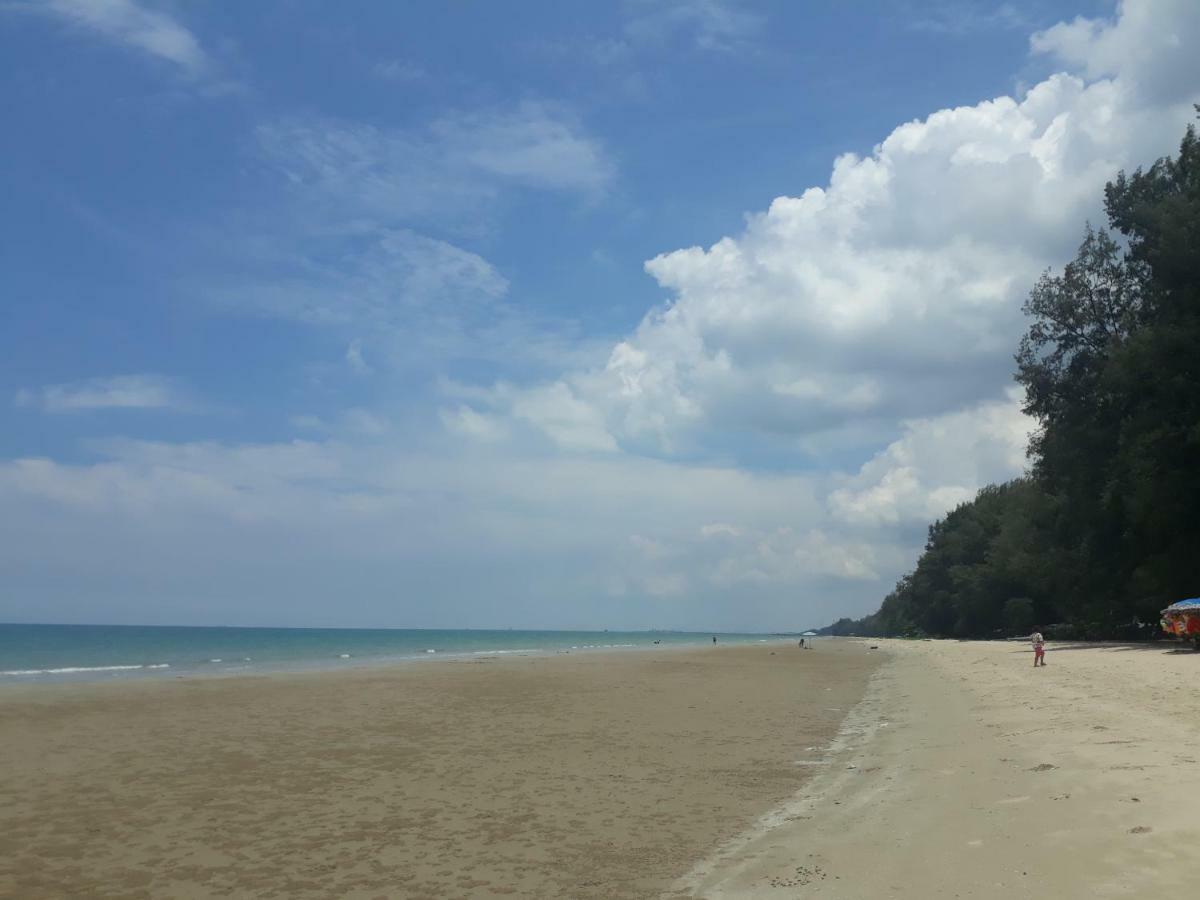 Mae Rampung Beach House คาราโอเกะและสระเด็ก Rayong Kültér fotó