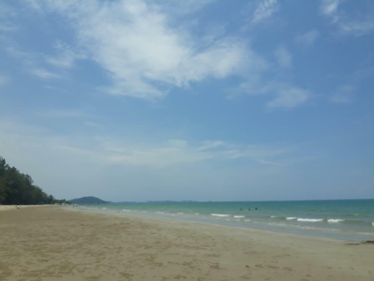 Mae Rampung Beach House คาราโอเกะและสระเด็ก Rayong Kültér fotó