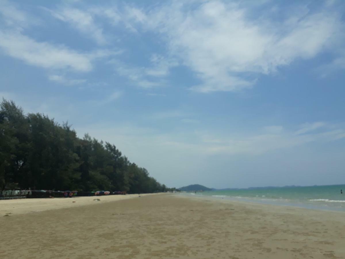Mae Rampung Beach House คาราโอเกะและสระเด็ก Rayong Kültér fotó