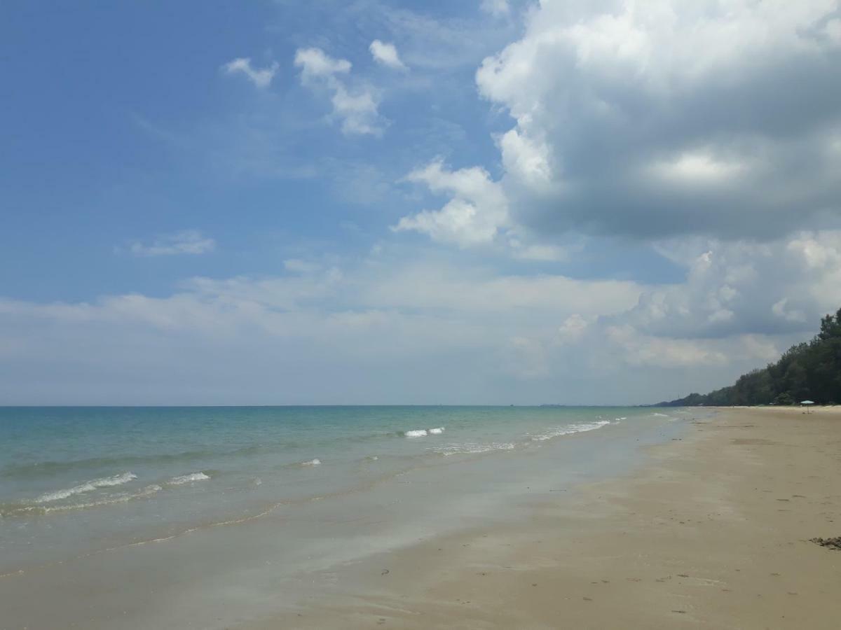 Mae Rampung Beach House คาราโอเกะและสระเด็ก Rayong Kültér fotó